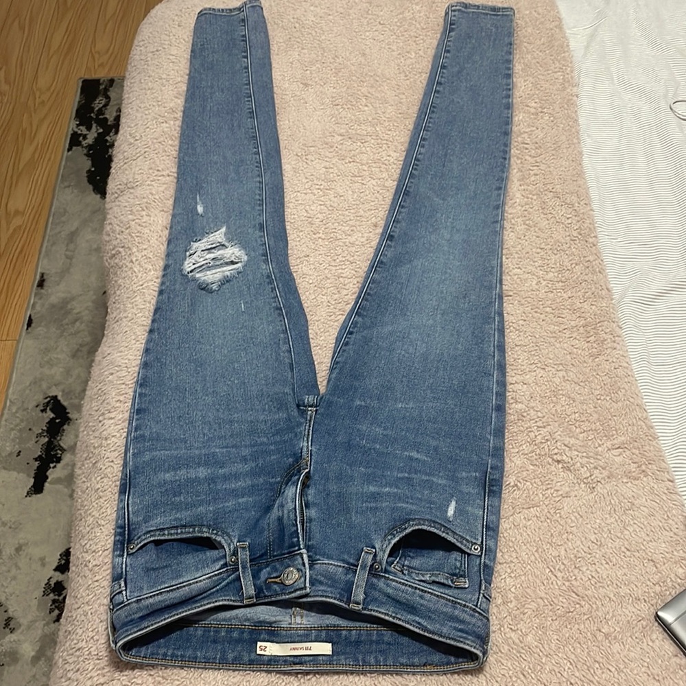 Levi skinny jeans w25 l30